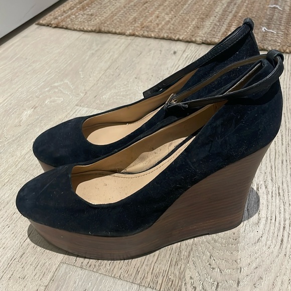 Report Black Suede Platform Mary-Jane Shoes SZ 9.5 - Picture 1 of 2